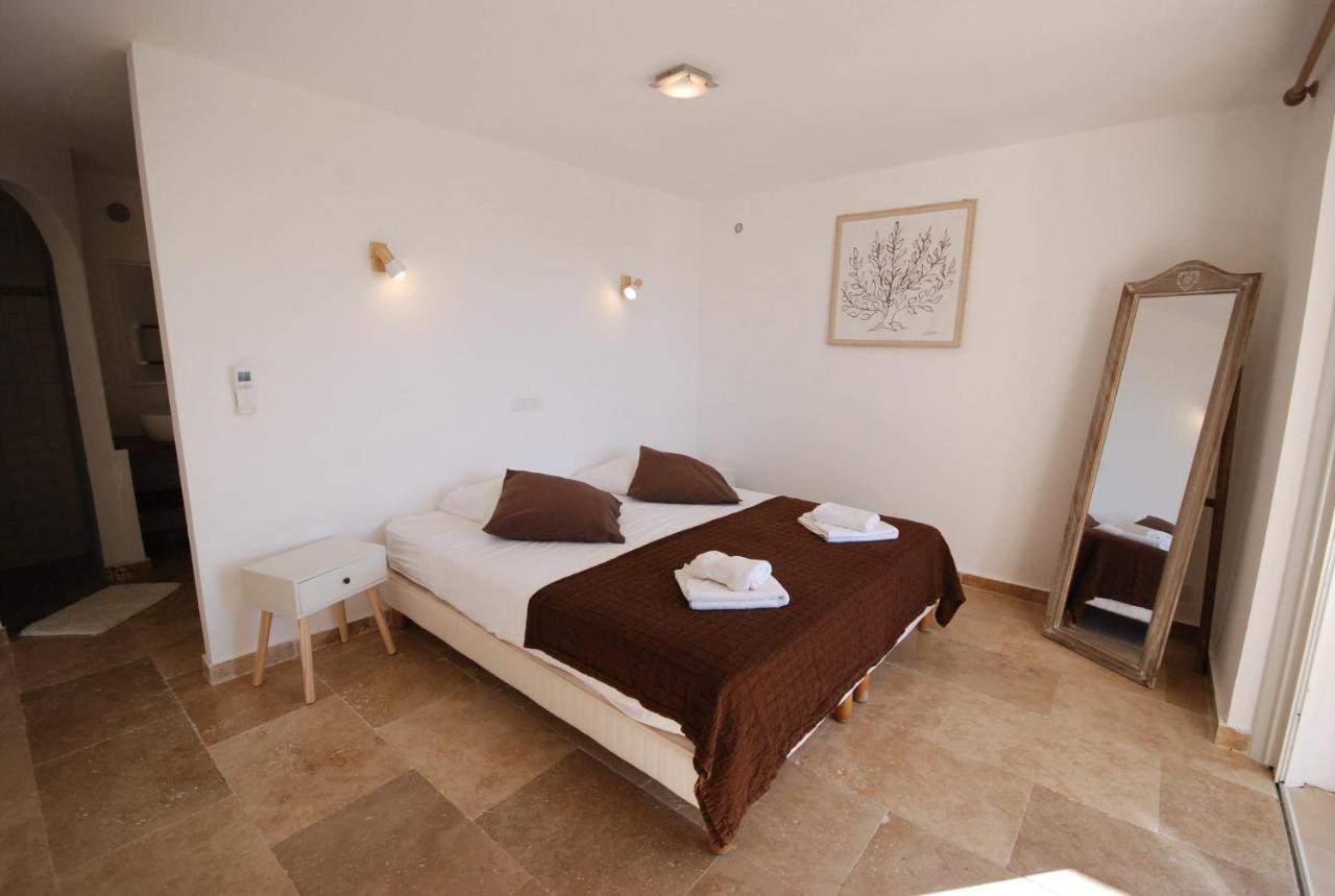 Bed and Breakfast Aloasis Grimaud Exterior foto